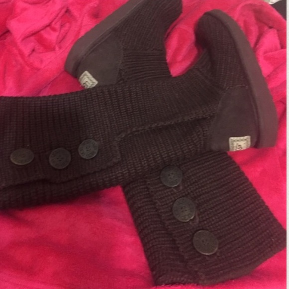 UGG Shoes - Please don't buy , on holdPay only👉$40 week end