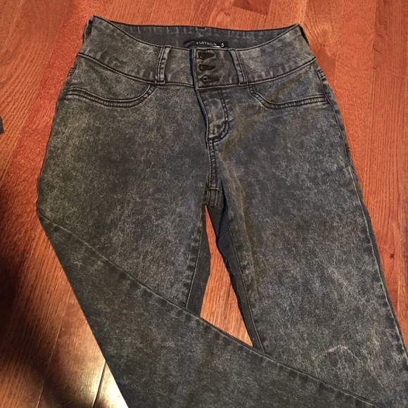 Hot Topic grey jeans