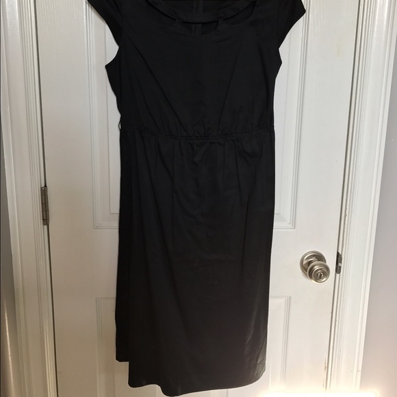 Black dress - Picture 2 of 3