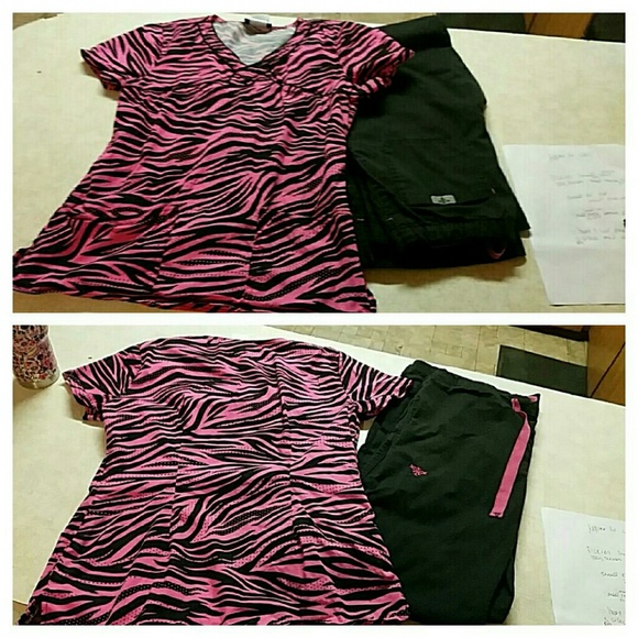 Small scrub set