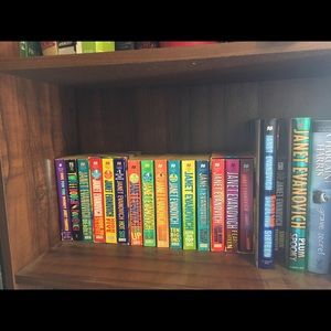 Janet Evanovich series. 1-17 & Plum Spooky.