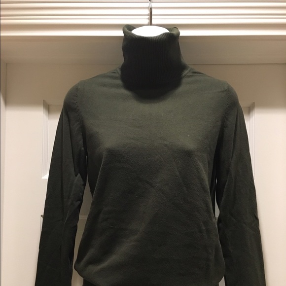 Gap Turtleneck Sweater Olive Green