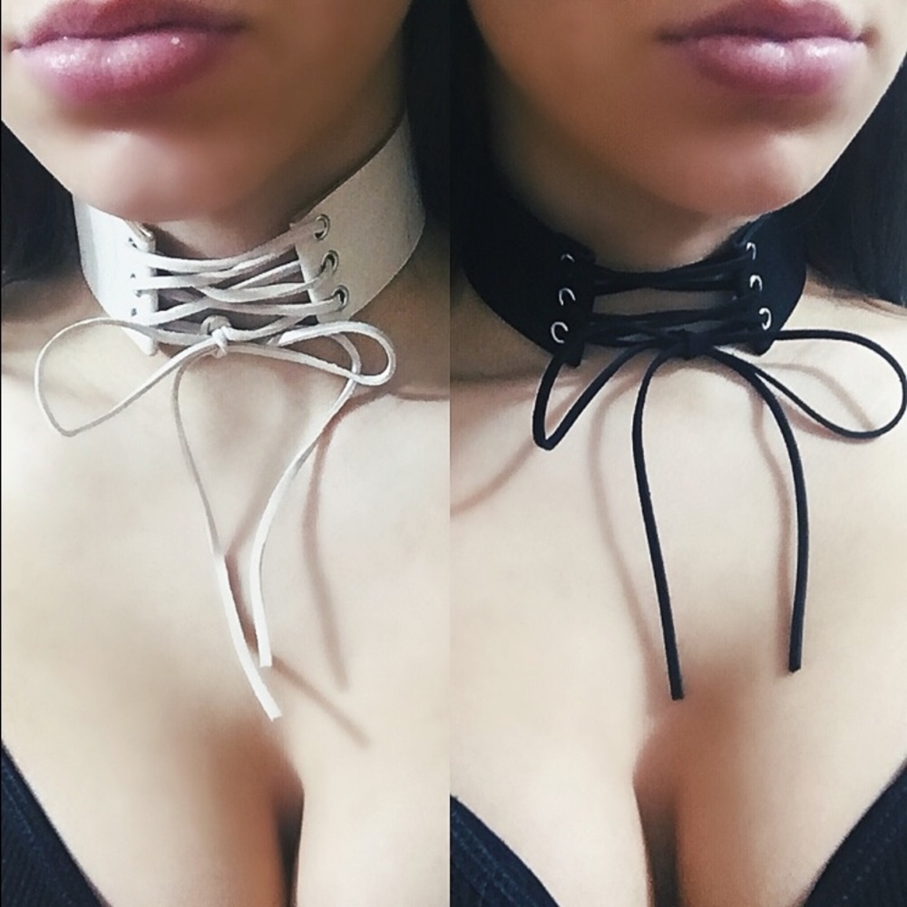 ‼️JUST ARRIVED‼️Sexy Thick Lace Up Chocker♥️