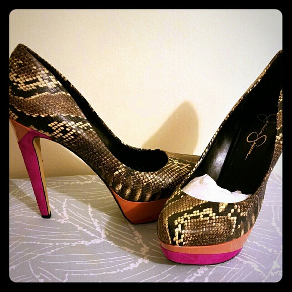 New Jessica Simpson size 10 pumps