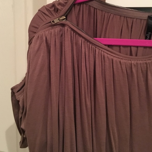 ❤️Zipper Top❤️ - Picture 3 of 3