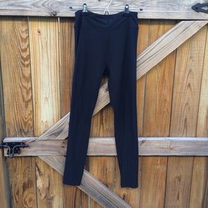 LuLaRoe One Size Solid Black Leggings