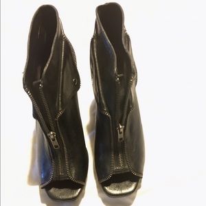 Gianni Bini Ankle Boots