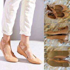Ballerina Flat with Straps