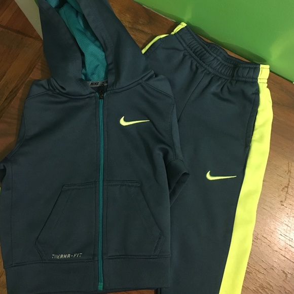 Nike Therma-Fit jogging set 2T