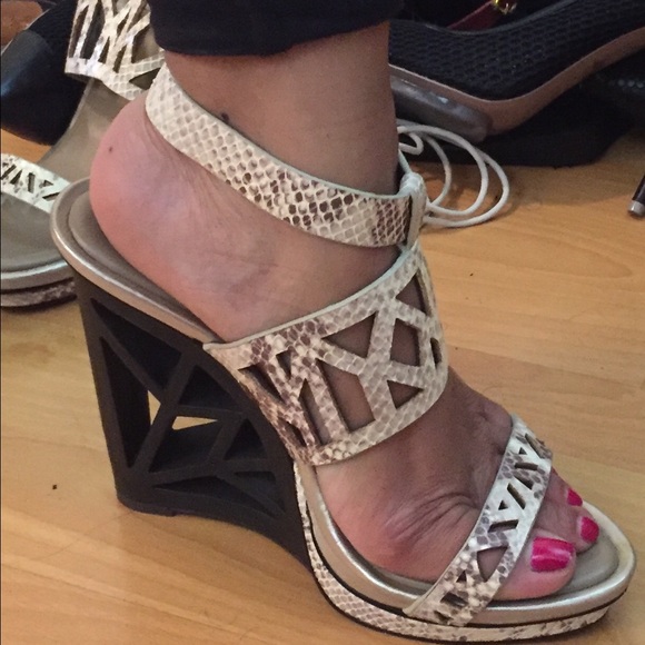 BCBG wedge cutout sandal with gold detail