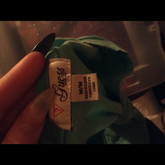 Guess shirt - Picture 2 of 2