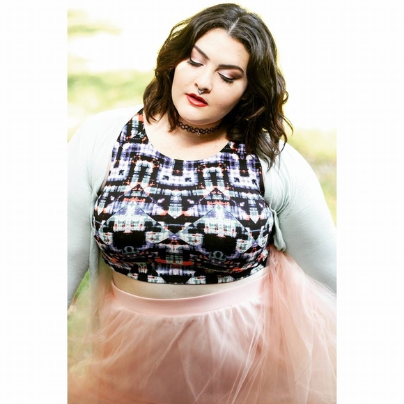 Meet your Posher, Mallorie - Picture 1 of 1