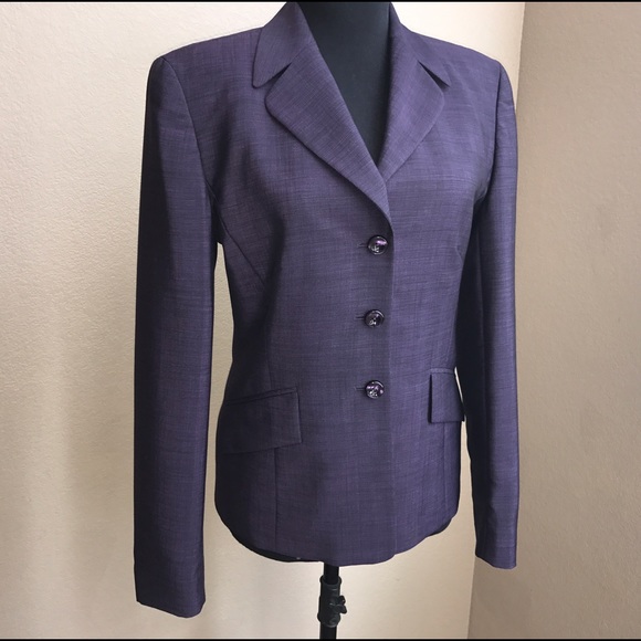 ❌❌SOLD ❌❌ESCADA Jacket - Picture 2 of 4