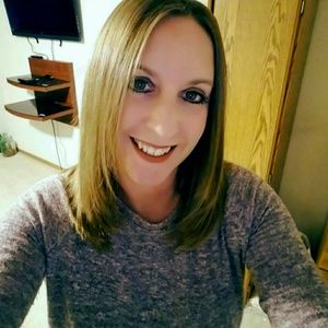 Meet your Posher, Angie