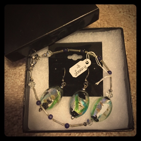 Beautiful Multi-Colored Bracelet & Earrings set