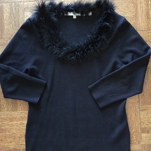 Black sweater with feather collar