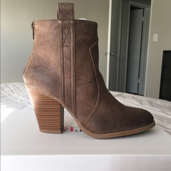 Just Fab boots