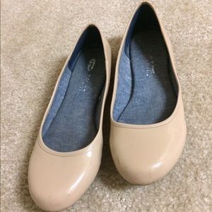 Dr. Scholl's memory foam flats