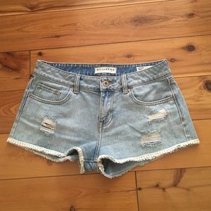Distressed cutoff shorts