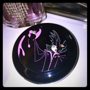 MAC Villains Maleficent Briar Rose Beauty Powder