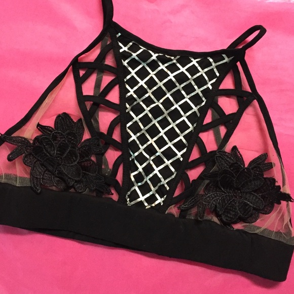 🌿Bohemian Embroidered Bralette Stretch Floral🌿 - Picture 2 of 3