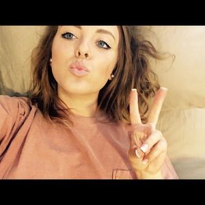 Meet your Posher, Carly