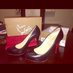 Christian louboutin black kid leather rolando 39