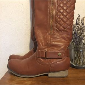Quilted brown faux leather riding boots