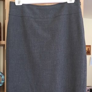 1-DAY SALE The Limited Gray Skirt • Sz 6.
