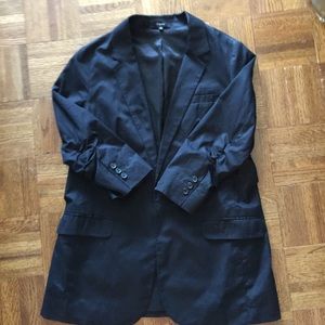 Long black jacket with three quarter sleeves