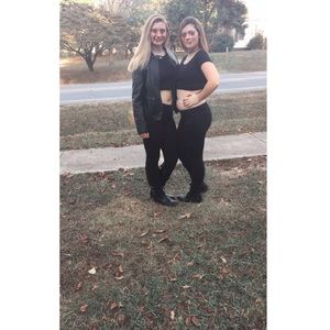 Meet your Posher, Della