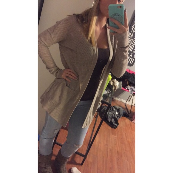 American eagle tan cardigan