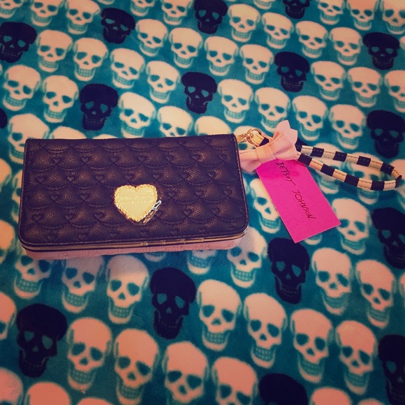 Betsey Johnson wristlet