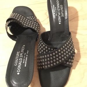 Donald Pliner size 10 leather slip-on heels