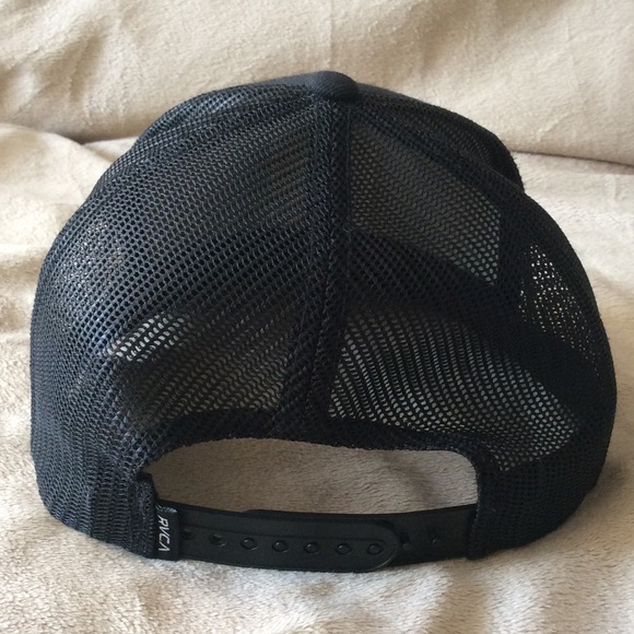 ❌SOLD❌ RVCA SnapBack - Picture 3 of 4