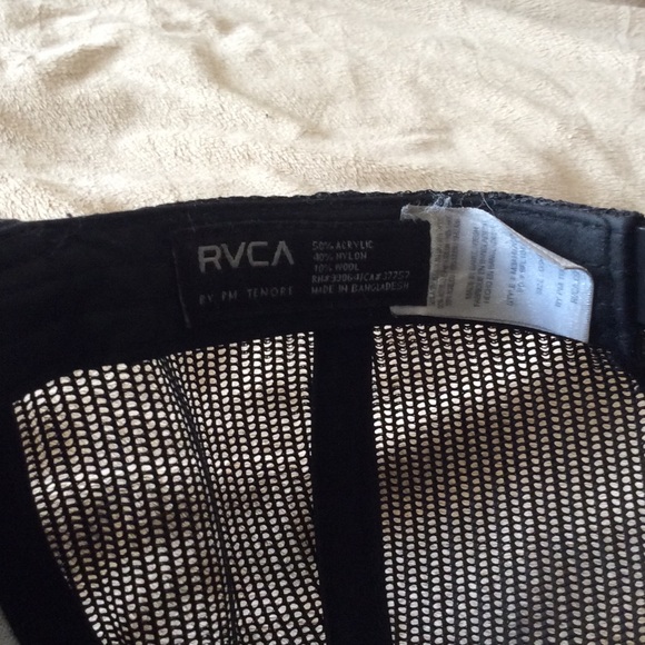 ❌SOLD❌ RVCA SnapBack - Picture 4 of 4