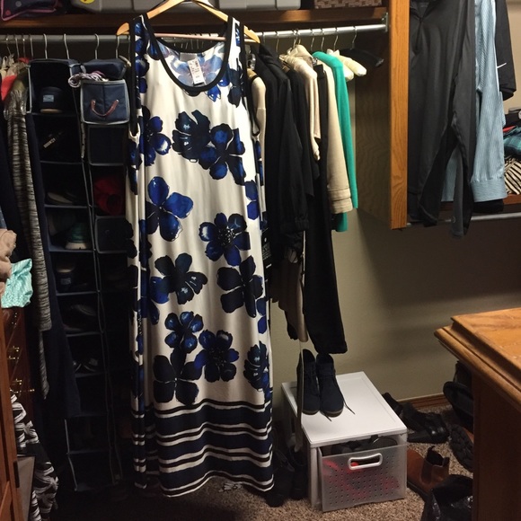 NWT Avenue sleeveless dress-30/32
