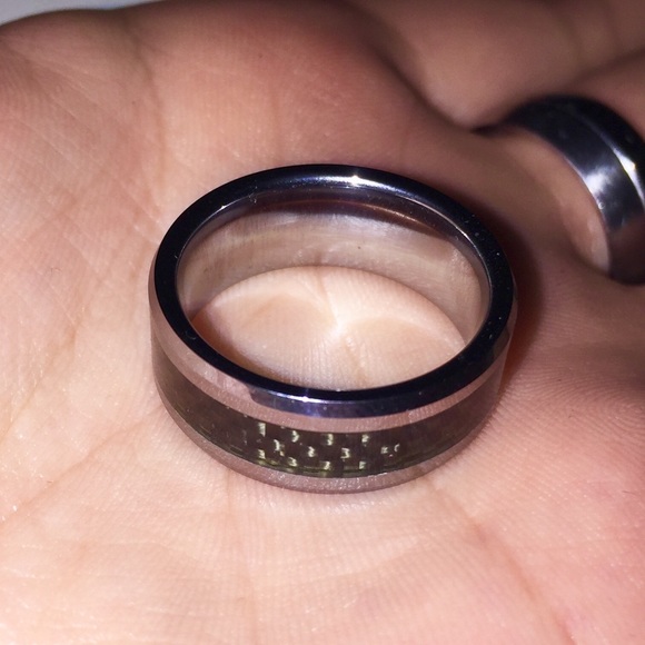 Optical Illusion Ring - Picture 2 of 2