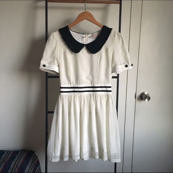 Dahlia white babydoll Peter Pan collar dress