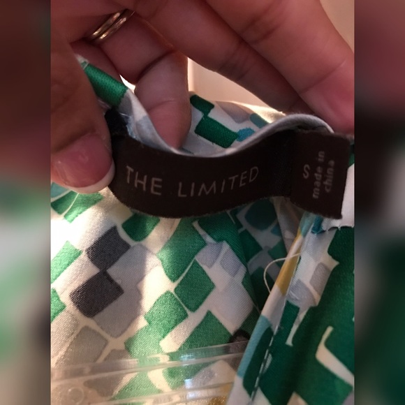 ❌SOLD❌ The Limited - Multi Color Print Blouse - Picture 5 of 5