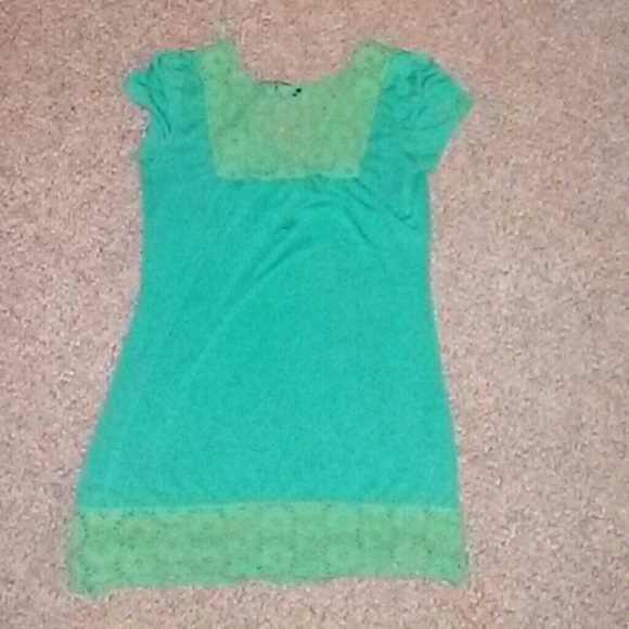 Top - Picture 2 of 2