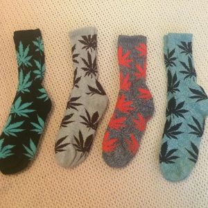 ❌SOLD❌ Four pairs of Huf socks