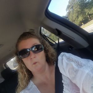 Meet your Posher, Becca