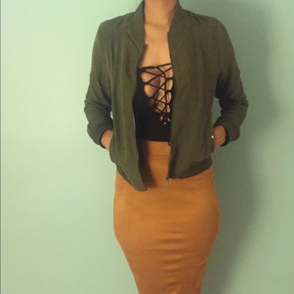 LAST ONE🎉SALE🎉🎉Faux suede zipper bomber jacket - Picture 3 of 4