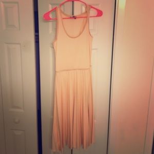 Beautiful summer pleated dress from Paris!