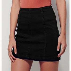 NWT black modern femme denim skirt