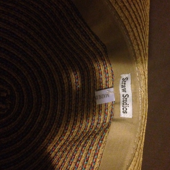 Chic Straw Hat - Picture 4 of 4