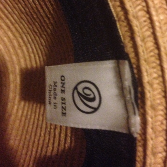 Plain Chic Straw Hat - Picture 4 of 4