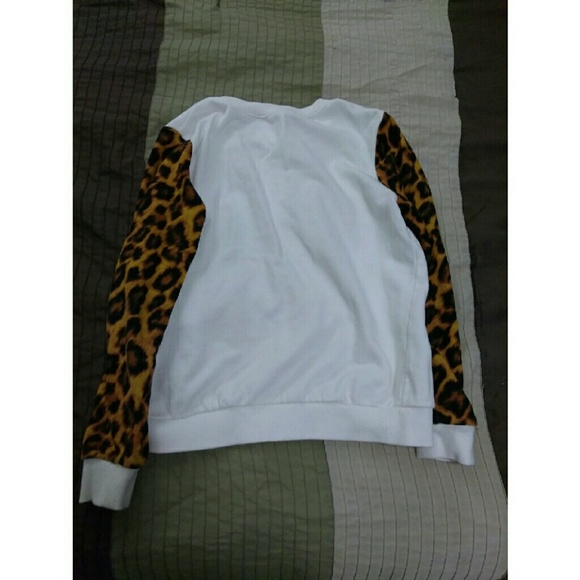 Forever 21 crew neck