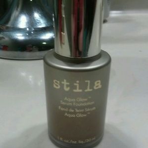 Stila aqua glow serum foundation fair light